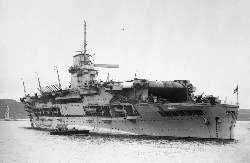 Soubor:HMS Glorious FL22991.jpg