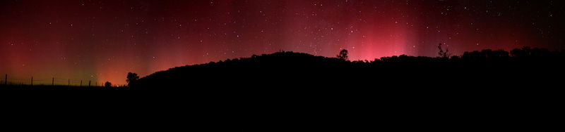 Soubor:Aurora australis panorama.jpg