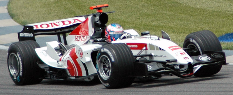 Soubor:Button (BAR) qualifying at USGP 2005.jpg