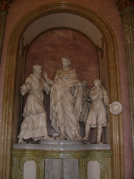 Soubor:Statuary Samuel greeting Saul in Hradisko.jpg