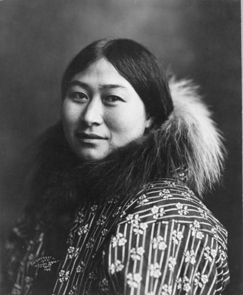 Soubor:Inuit women 1907.jpg