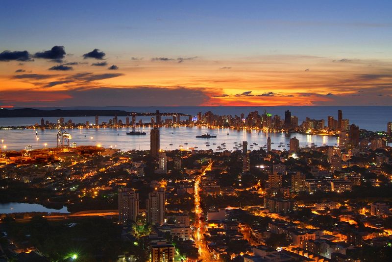 Soubor:Atardecer en Cartagena de Indias desde La Popa..jpg