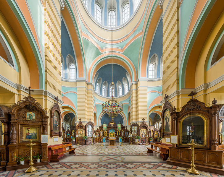 Soubor:Orthodox Church of Revelation of the Holy Mother of God Interior, Vilnius, Lithuania - Diliff.jpg