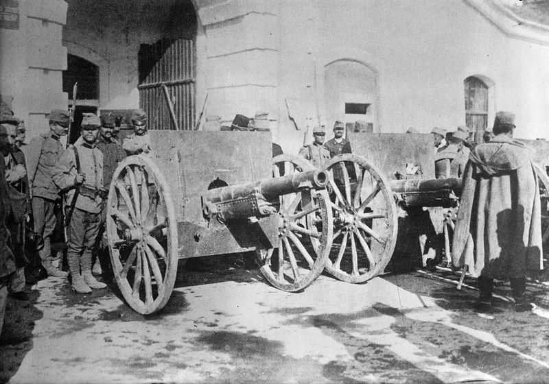 Soubor:Serbian guns taken by Austrians.jpg