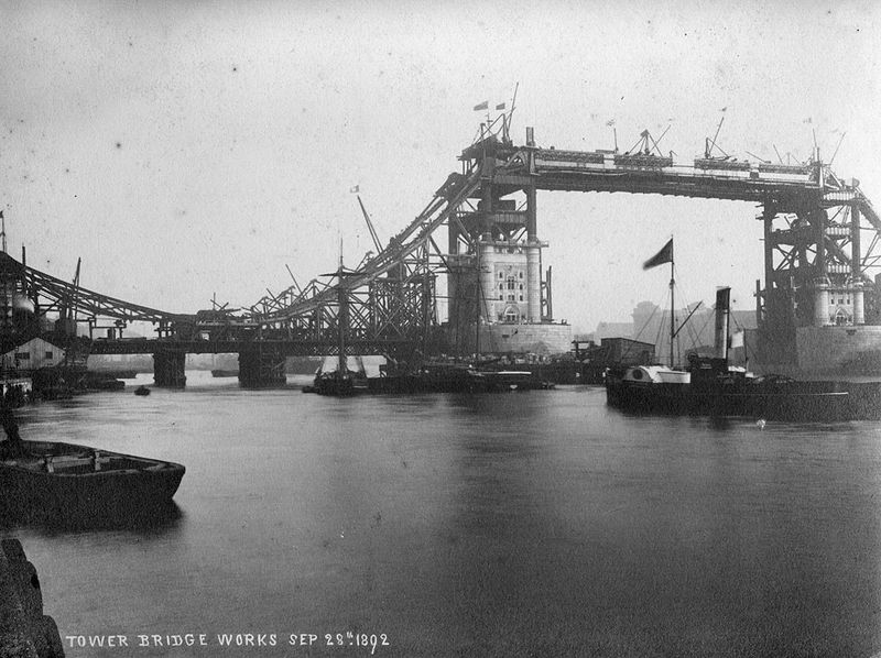 Soubor:Tower bridge works 1892.jpg