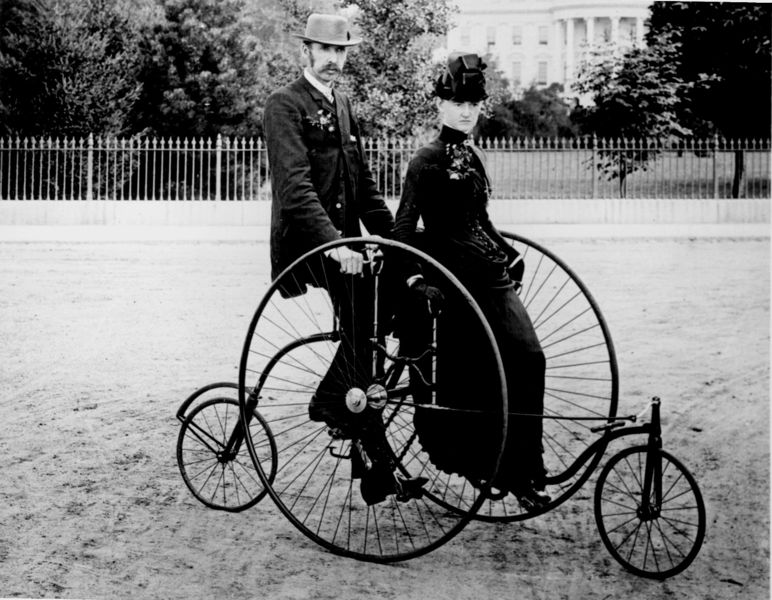 Soubor:Bicycle two 1886.jpg