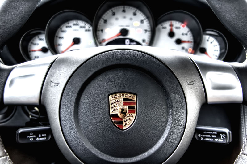 Soubor:Porsche 911 Cockpit HDR.jpg