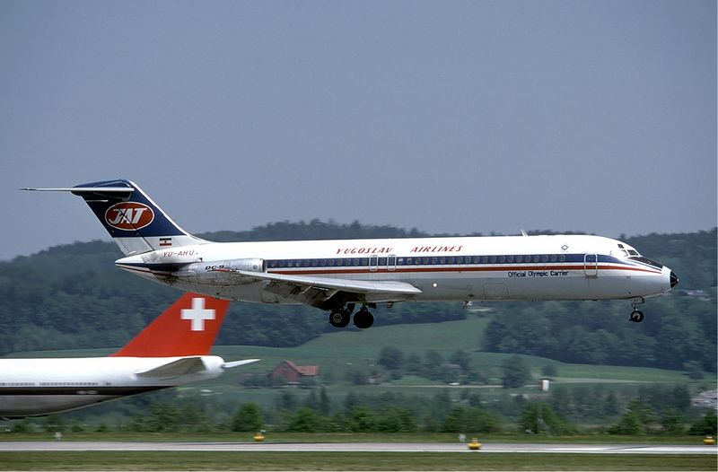 Soubor:JAT Douglas DC-9 at Zurich Airport in May 1985 version2.jpg