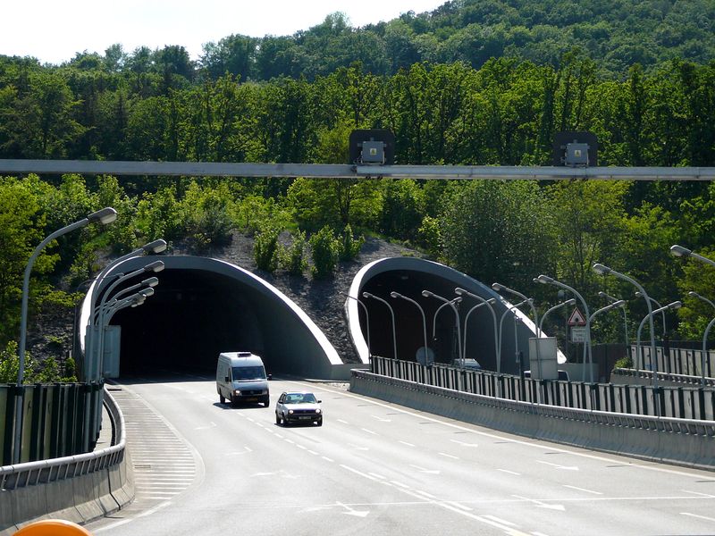 Soubor:Pisárky Tunnel (2).jpg