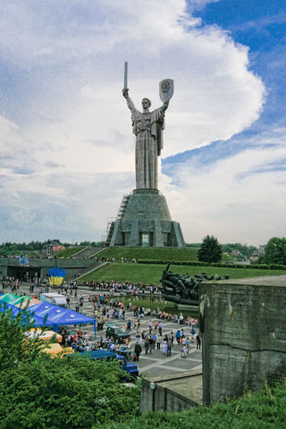 Slavná obrovská socha v krásném Kyjevě (2010)