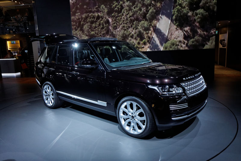 Soubor:Land Rover - Range Rover - Mondial de l'Automobile de Paris 2012 - 010.jpg