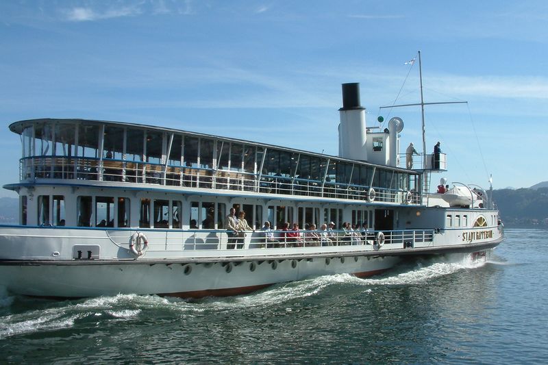 Soubor:Swiss Steamboat stadt Rapperswil go.jpg