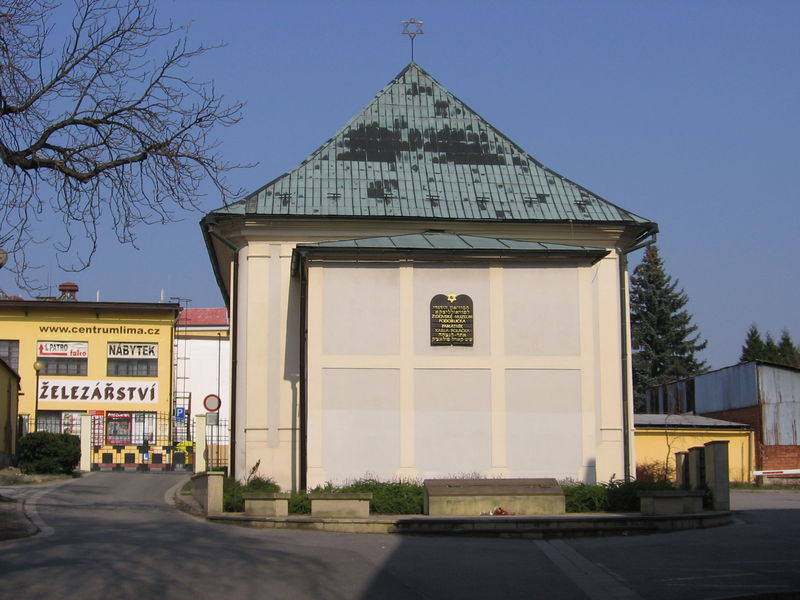 Soubor:Rychnov Synagogue.jpg
