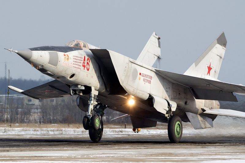 Soubor:Mikoyan-Gurevich MiG-25RB, Russia - Air Force AN2195954.jpg