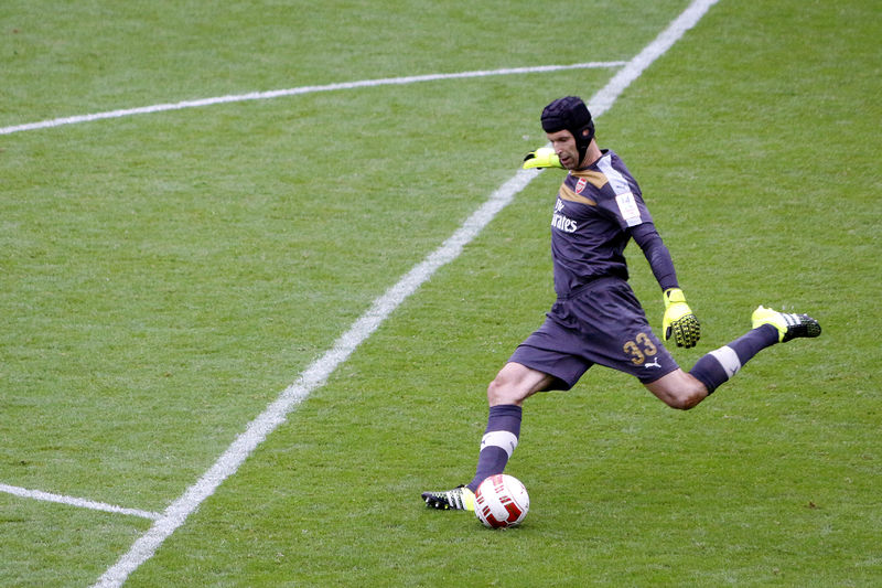Soubor:Emirates Cup 2015-Petr-Cech-Flickr-6.jpg