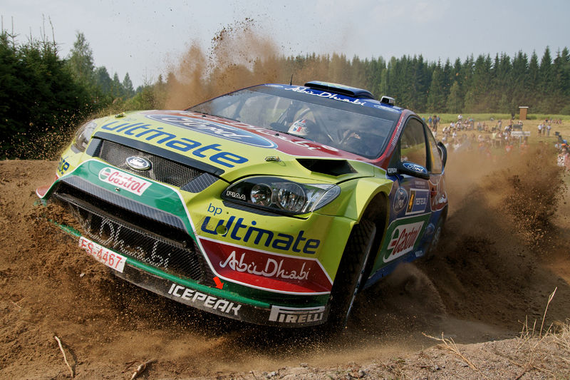 Soubor:Neste Oil Rally 2010 - Jari-Matti Latvala in shakedown.jpg
