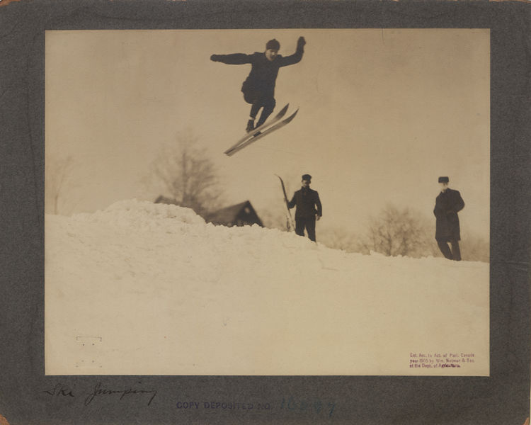 Soubor:Ski jumping (HS85-10-16097).jpg