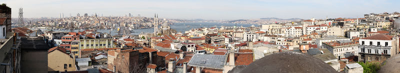 Soubor:Istanbul - panorama depuis le toit d'un Han.jpg