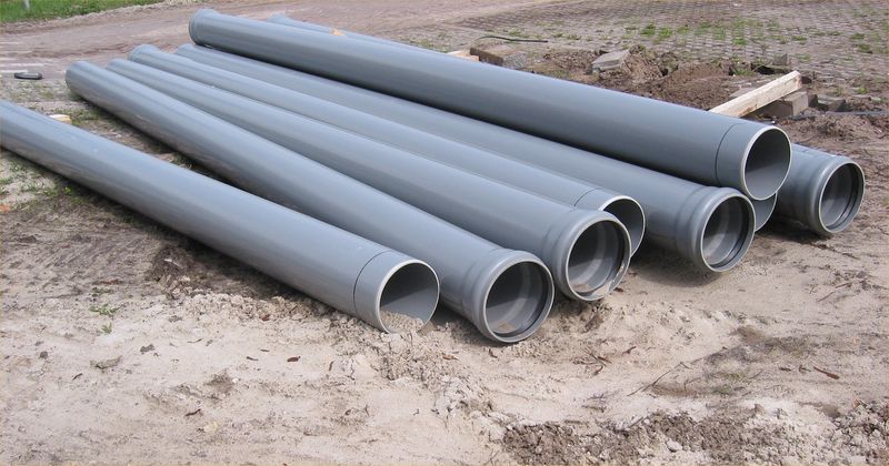 Soubor:Rioolbuizen van kunststof (Sewer plastic pipelines tubes) (lengtes).jpg