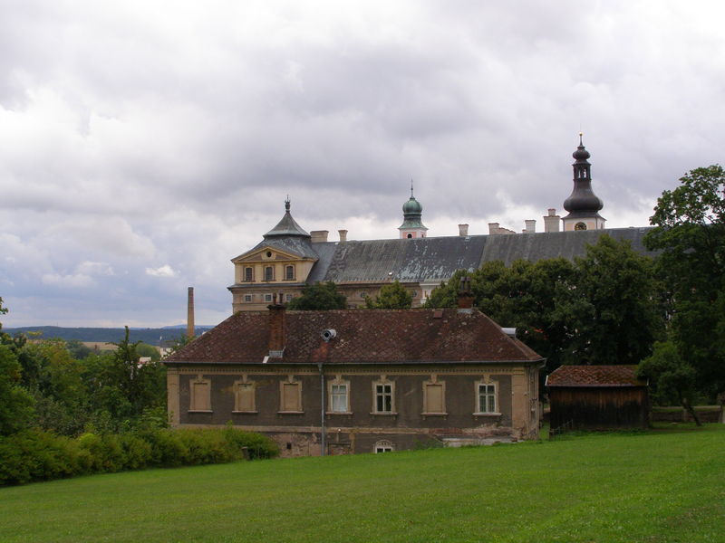 Soubor:Broumov, klášter, zahrada 06.jpg