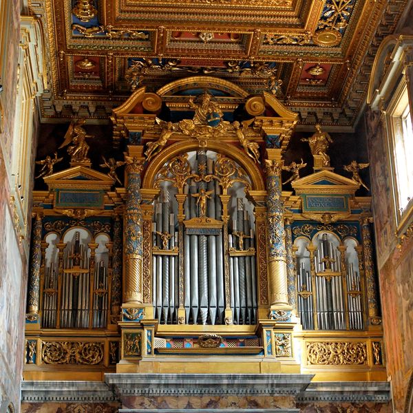 Soubor:Pipe organ San Giovanni in Laterano 2006-09-07.jpg