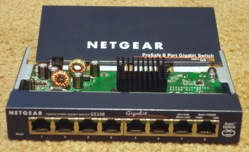 Soubor:Netgear ProSafe 8 Port Gigabit Switch GS108 open.jpeg