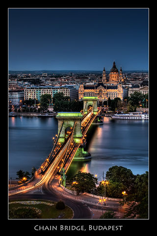 Chain Bridge, Budapest HDR Flickr1.jpg
