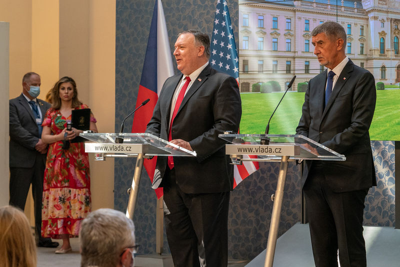 Soubor:Secretary Pompeo and Czech Prime Minister Babis Hold a Joint Press Conference (50219393991).jpg