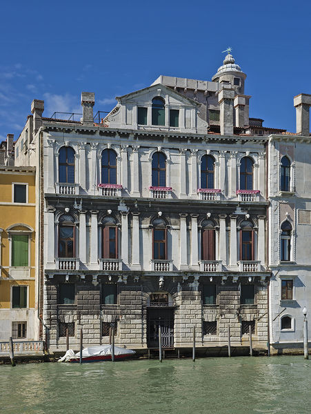 Soubor:Palazzo Contarini degli Scrigni (Venice).jpg
