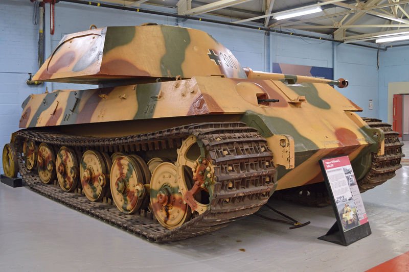 Soubor:Tank Museum-Bovington-UK-7-2016-FLICKR-20.jpg