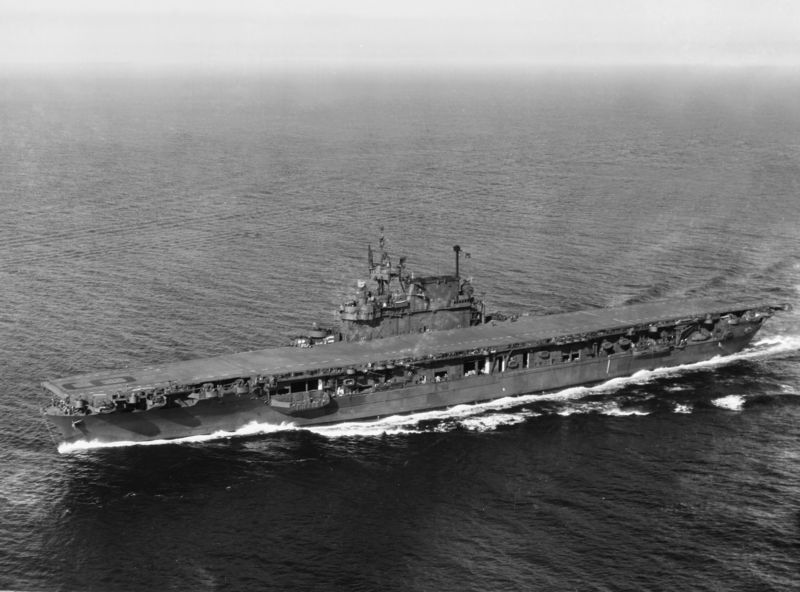 Soubor:USS Enterprise (CV-6) in Puget Sound, September 1945a.jpg