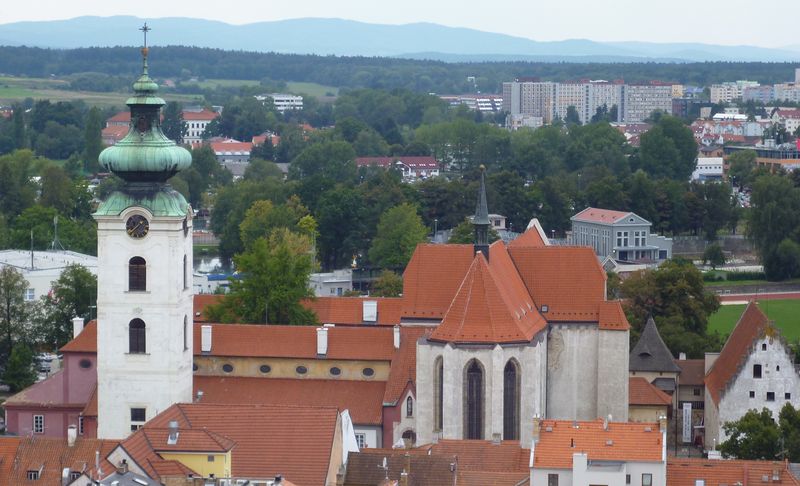 Soubor:České Budějovice, klášter sv. Dominika, s kostelem Obětování P. Marie.JPG