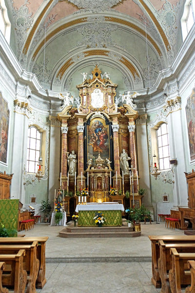 Soubor:Italy-01327-Basilica Minore dei Santi Filippo e Giacomo-DJFlickr.jpg