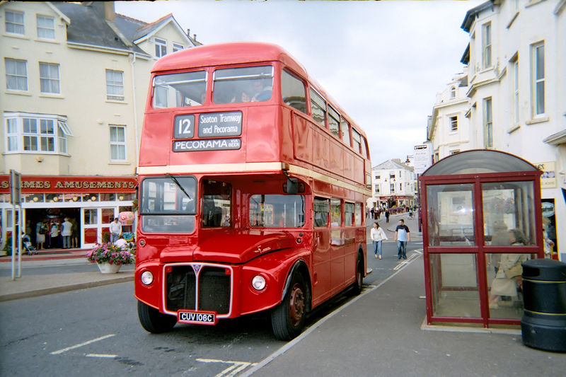 Soubor:Routemaster in Seaton front view 13-08-06.jpg