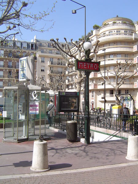 Soubor:Paris metro3 - anatole france - entrance.jpg
