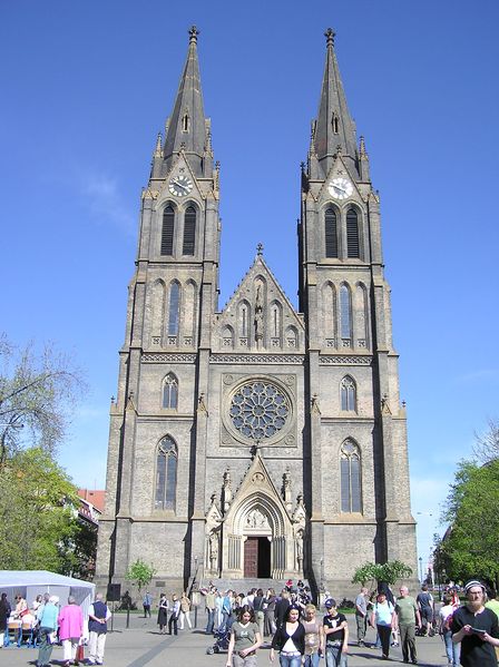 Soubor:Temple of Saint Ludmila.jpg