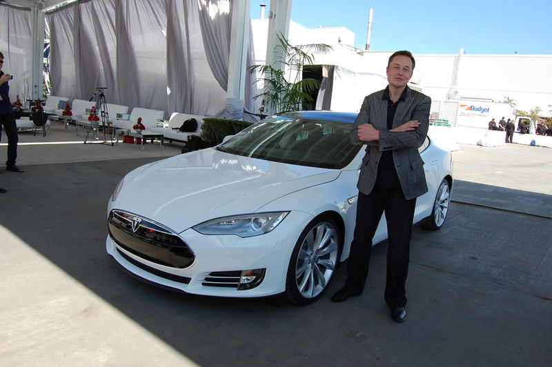 Soubor:Elon Musk, Tesla Factory, Fremont (CA, USA)-Flickr.jpg