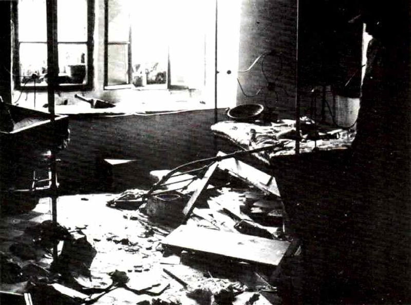 Soubor:House destruction, Hebron 1929.jpg
