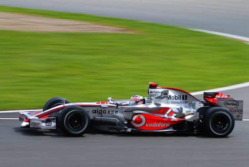 Soubor:Fernando Alonso 2007 Britain.jpg