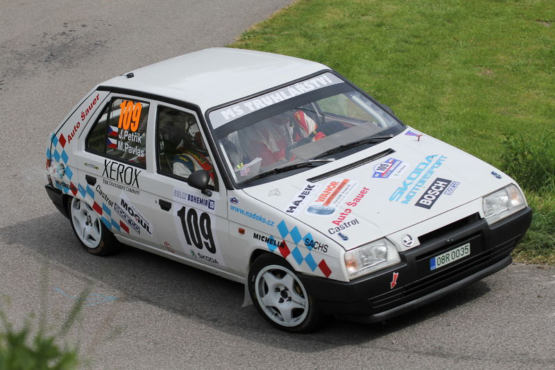 Soubor:Škoda Favorit 136L-2015-Bohemia-Flickr2.jpg