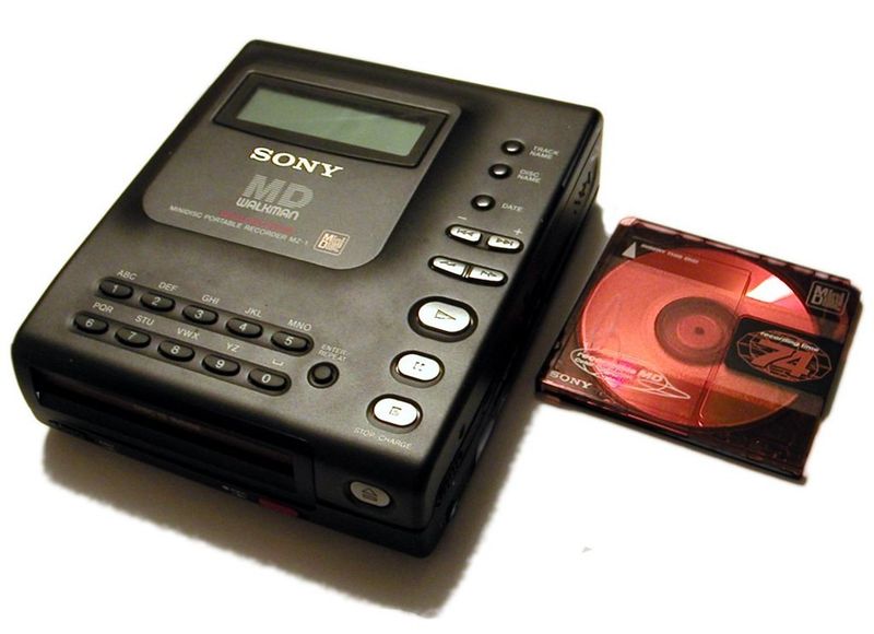 Soubor:Minidisc Sony MZ1.jpg