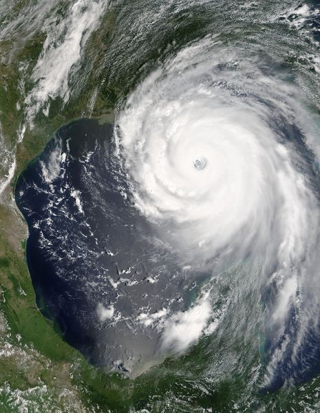Soubor:Hurricane Katrina August 28 2005 NASA.jpg