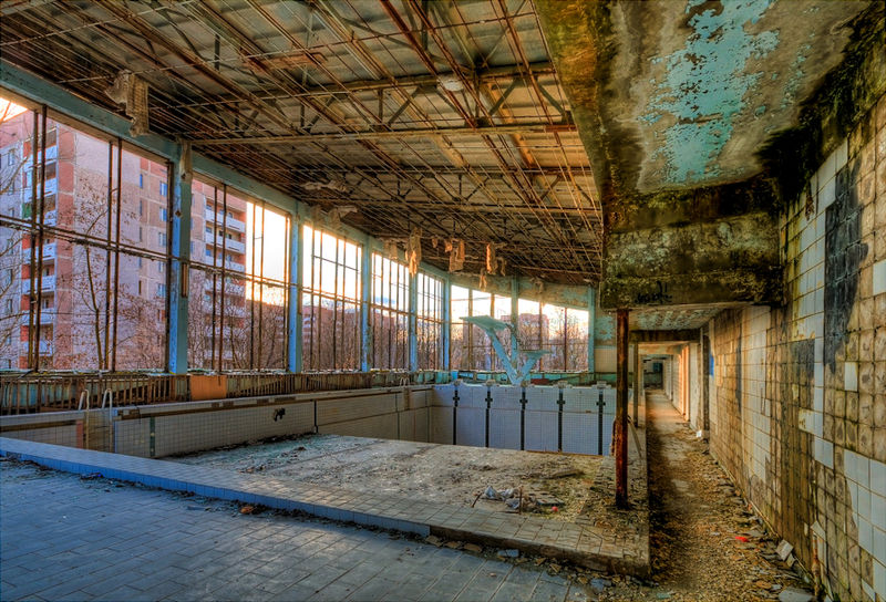 Soubor:Swimming Pool Hall 4 Pripyat.jpg