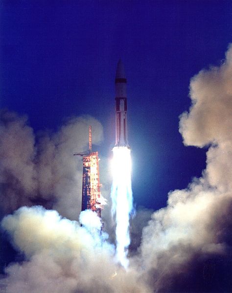Soubor:Apollo5 Launch.jpg