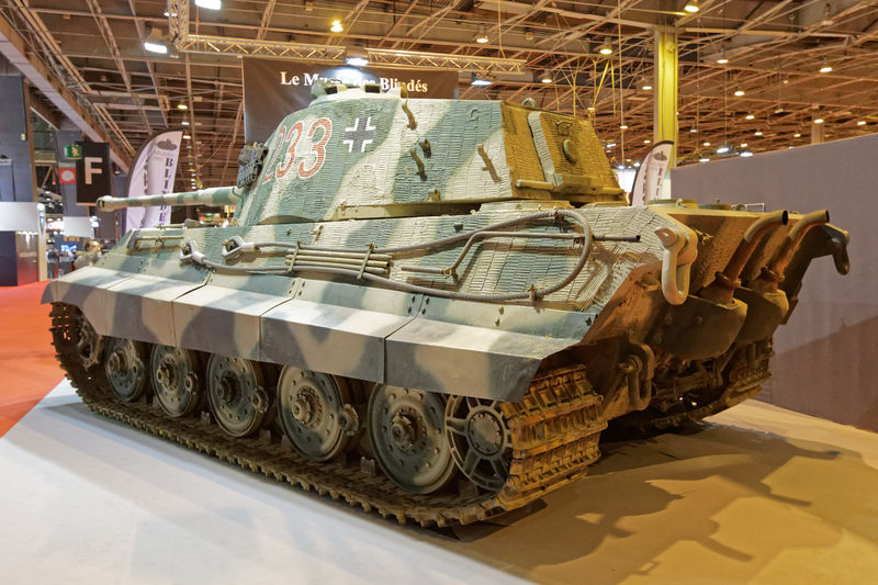 Soubor:Rétromobile 2015 - Panzer VI Ausf B Tigre II - 1944 - 003.jpg