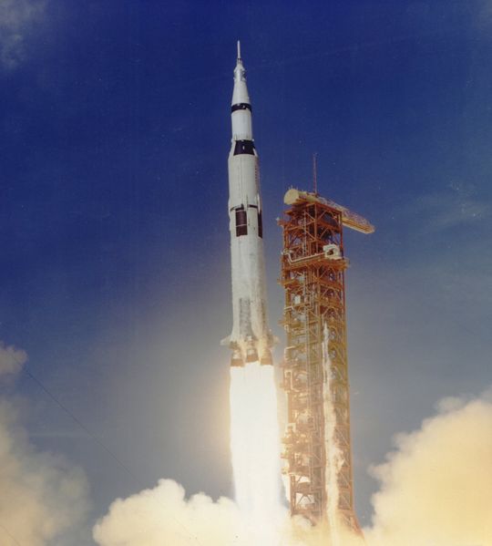 Soubor:Apollo 11 launch.jpg