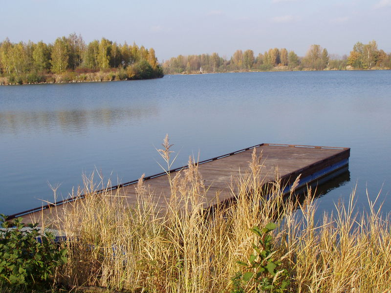 Soubor:Chomoutov-jezero1.JPG