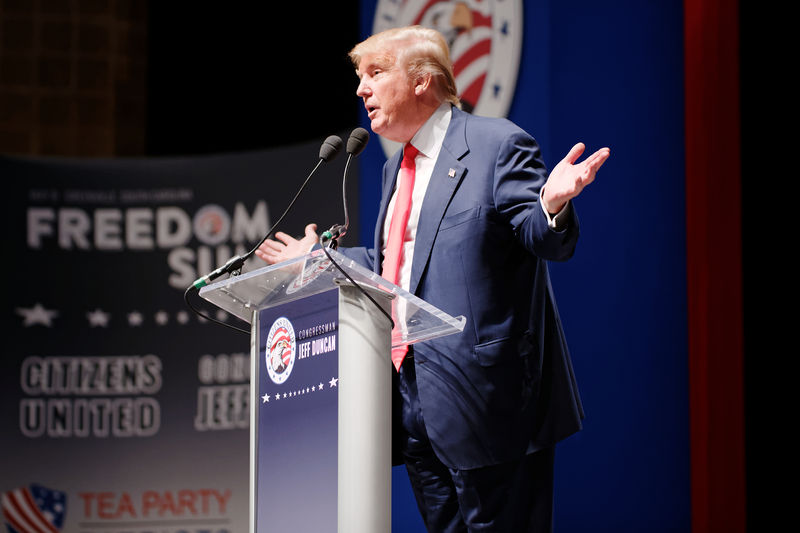 Soubor:Donald Trump Sr. at Citizens United Freedom Summit in Greenville South Carolina May 2015 by Michael Vadon 06.jpg