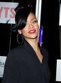 Rihanna2012.jpg
