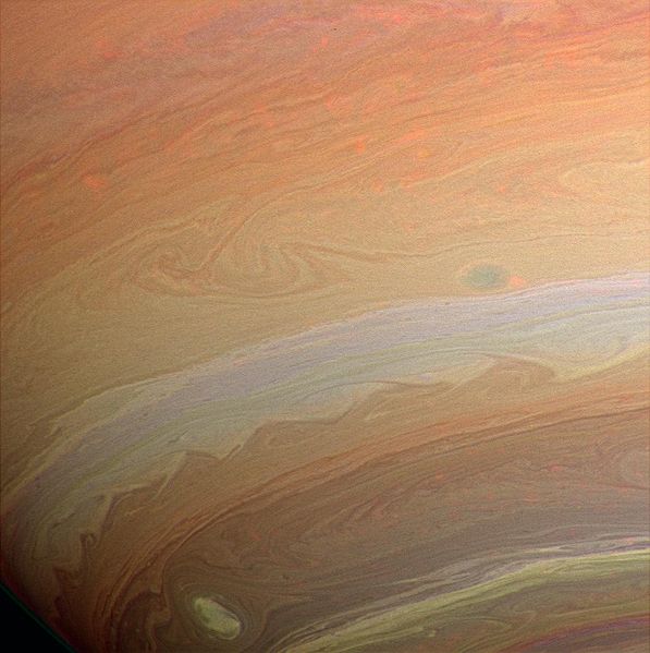 Soubor:Saturn clouds Cassini.jpg